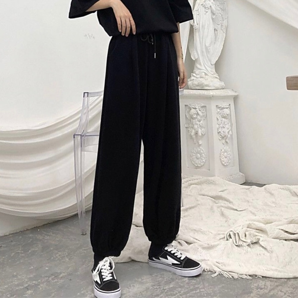 YESSTYLE BLACK BALLOON SWEATPANTS🍉